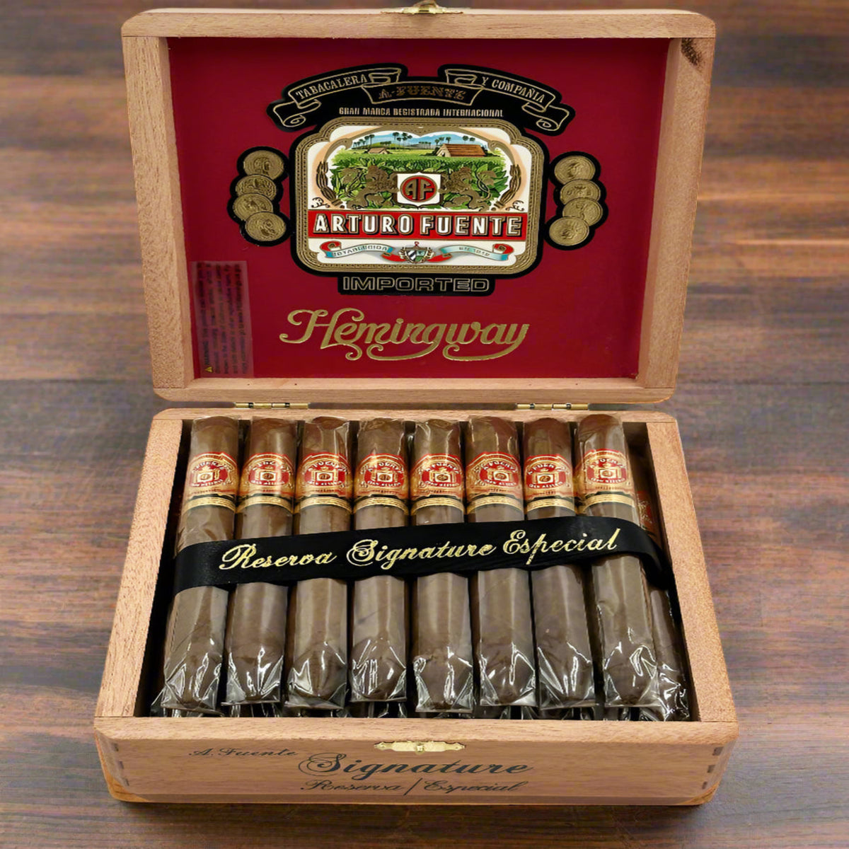 Arturo Fuente Hemingway Signature Natural - Cigar Titan