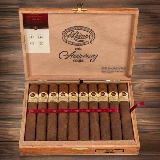 Padron 1964 Anniversary Series No, 4 Natural open cigar box