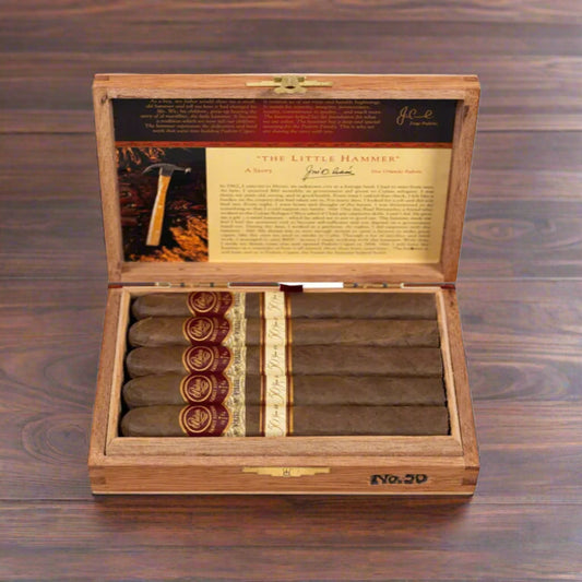 Padron Family Reserve No, 50 Maduro Open Box of cigars